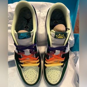 Jordan 1 Retro Low OG Doernbecher